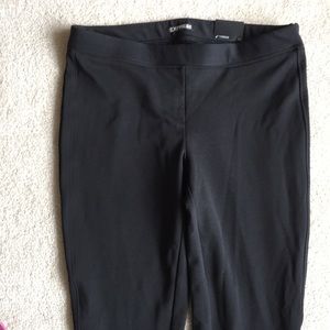 NWT black Express seamed skinny pants w/ ankle zip
